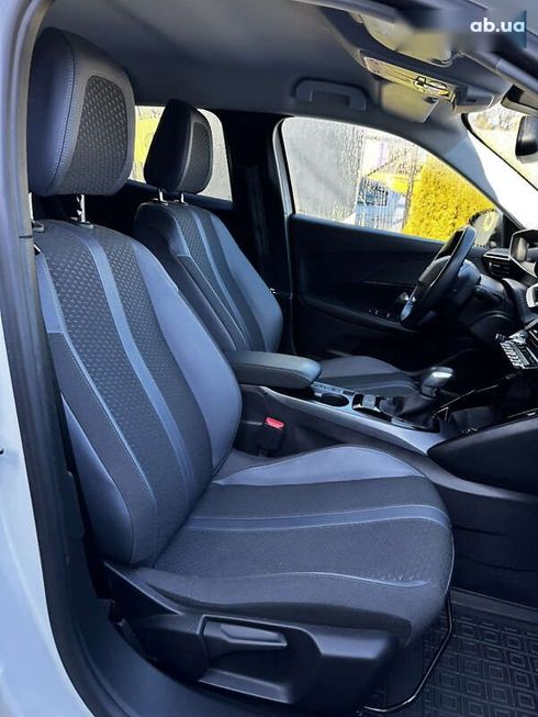 Peugeot 2008 2020 - фото 17