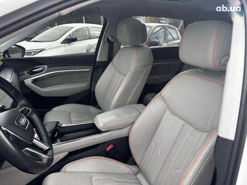 Audi E-Tron 2021 - фото 15