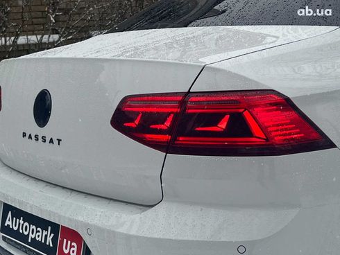 Volkswagen Passat 2021 белый - фото 12