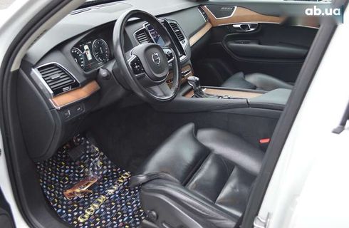 Volvo XC90 2015 - фото 19