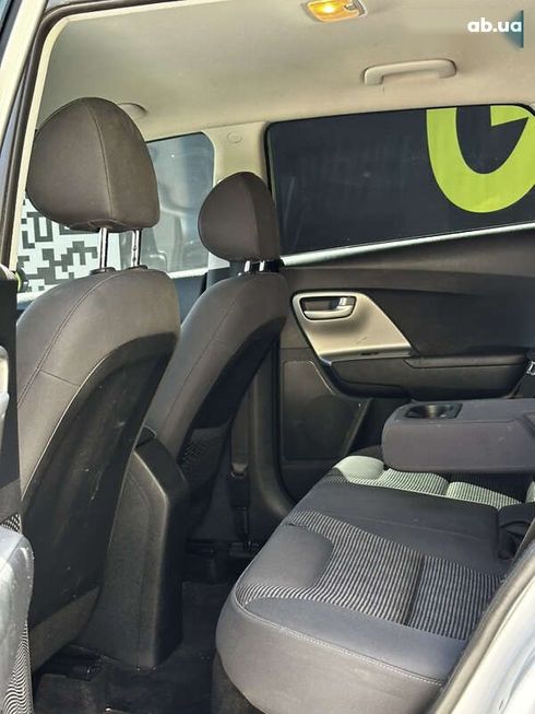 Kia Niro 2017 - фото 15