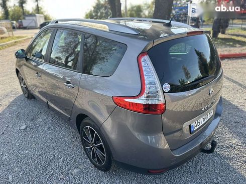 Renault Scenic 2015 - фото 12