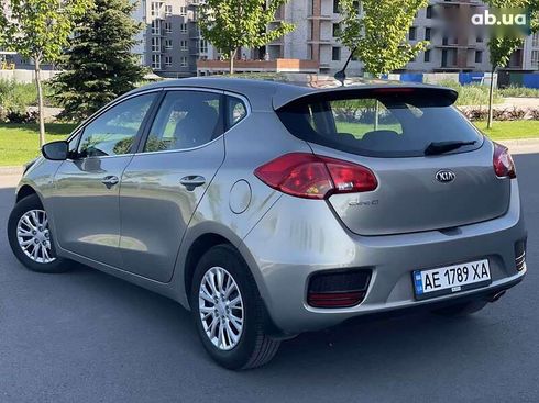 Kia Cee'd 2016 - фото 6