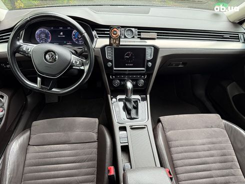 Volkswagen Passat 2015 коричневый - фото 8
