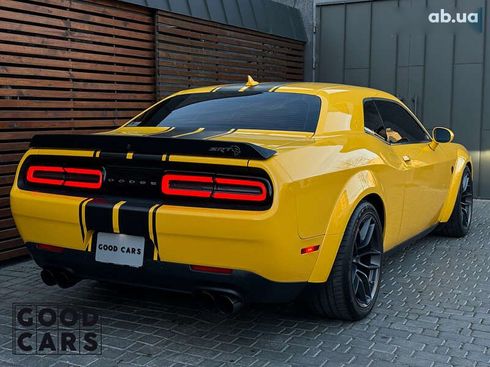 Dodge Challenger 2017 - фото 16