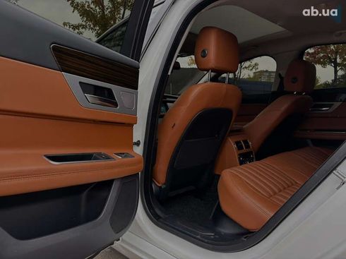 Jaguar XF 2016 - фото 18