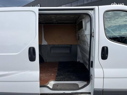 Renault Trafic 2014 белый - фото 29