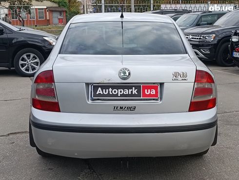 Skoda Superb 2006 серый - фото 8