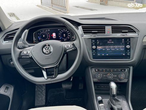 Volkswagen Tiguan 2019 черный - фото 23