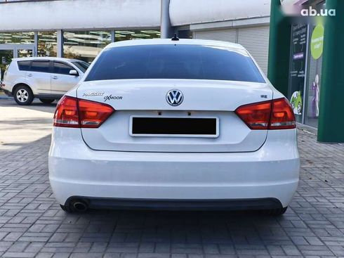 Volkswagen Passat 2012 - фото 8