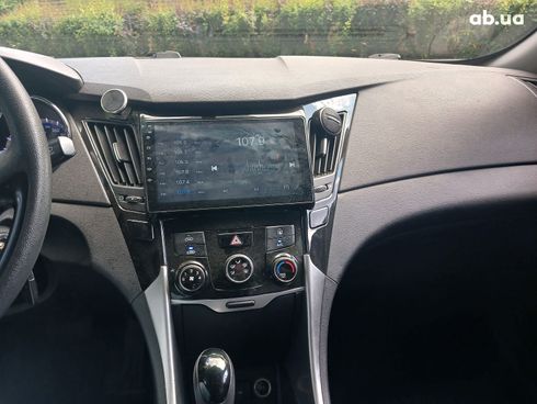 Hyundai Sonata 2015 серый - фото 15