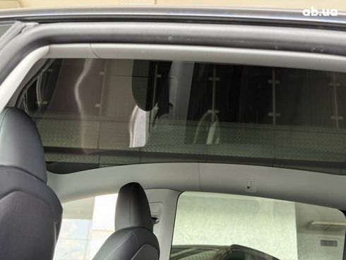Tesla Model Y 2023 серый - фото 22