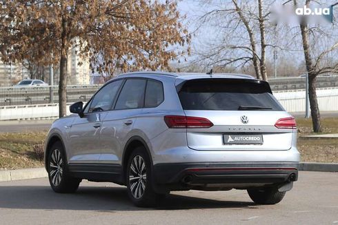 Volkswagen Touareg 2019 - фото 6