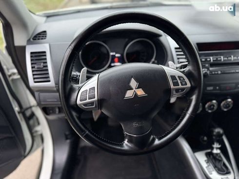 Mitsubishi Outlander 2011 - фото 15