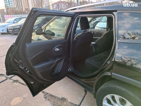 Jeep Cherokee 2019 черный - фото 13