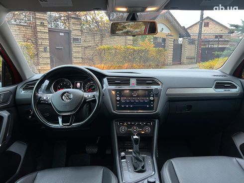 Volkswagen Tiguan 2018 оранжевый - фото 19