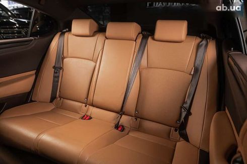 Lexus ES 2019 - фото 15