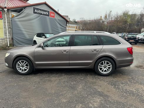 Skoda Superb 2010 фиолетовый - фото 10