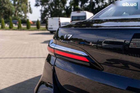 BMW i7 2024 - фото 15