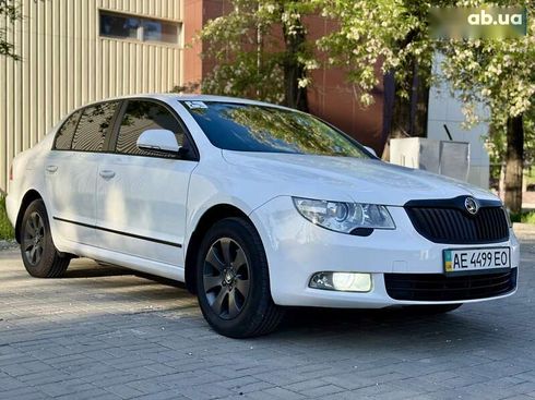 Skoda Superb 2013 - фото 8