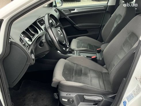 Volkswagen Golf 2020 белый - фото 15