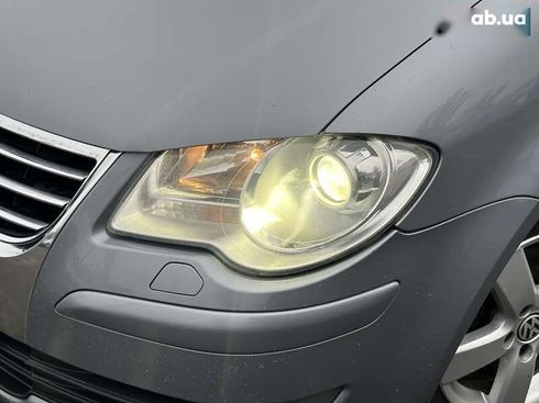 Volkswagen Touran 2008 - фото 13