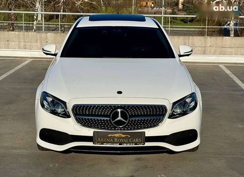 Mercedes-Benz E-Класс 2019 - фото 5