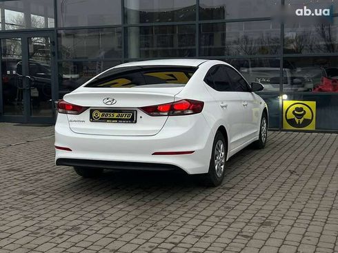 Hyundai Elantra 2016 - фото 7