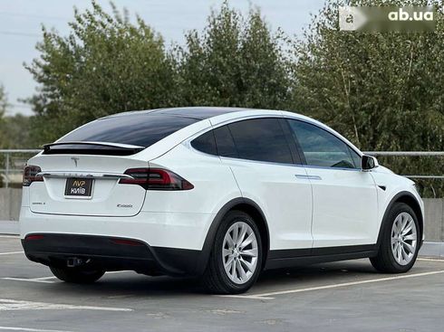 Tesla Model X 2017 - фото 20