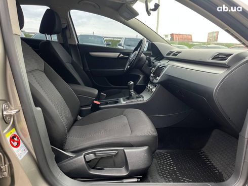 Volkswagen passat b7 2013 серый - фото 29