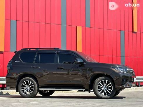 Toyota Land Cruiser Prado 2021 - фото 14