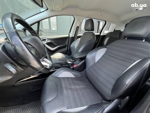 Peugeot 2008 2018 серый - фото 13