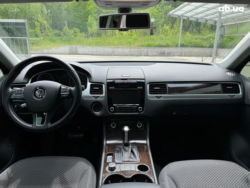 Volkswagen Touareg 2011 коричневый - фото 5