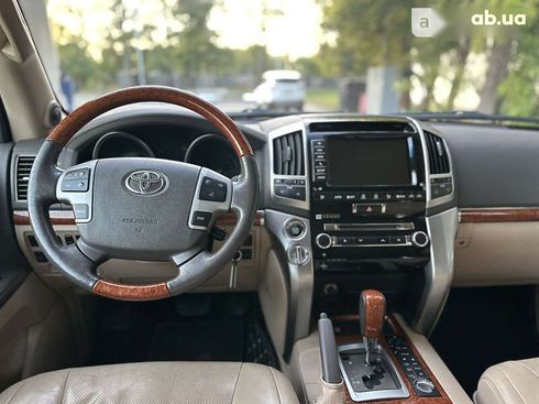 Toyota Land Cruiser 2014 - фото 25