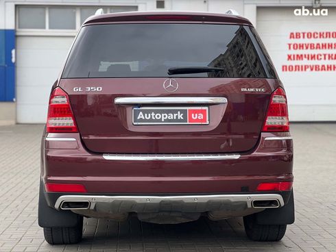 Mercedes-Benz GL-Класс 2010 красный - фото 9