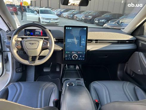 Ford Mustang Mach-E 2020 белый - фото 115