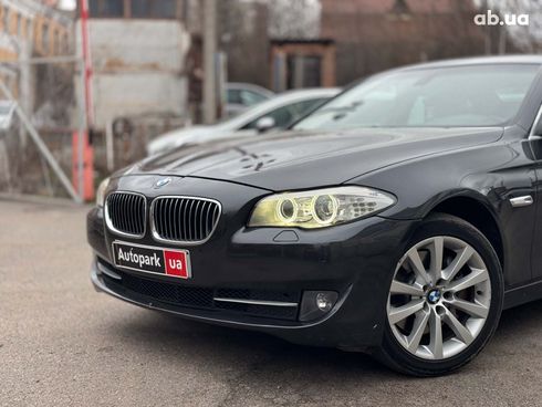 BMW 5 серия 2012 серый - фото 2