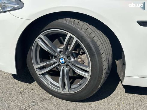 BMW 5 серия 2016 - фото 12