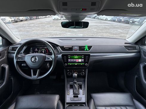 Skoda Superb 2019 серый - фото 43
