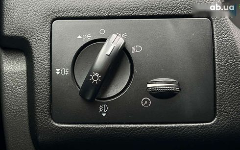 Ford Focus 2010 - фото 15