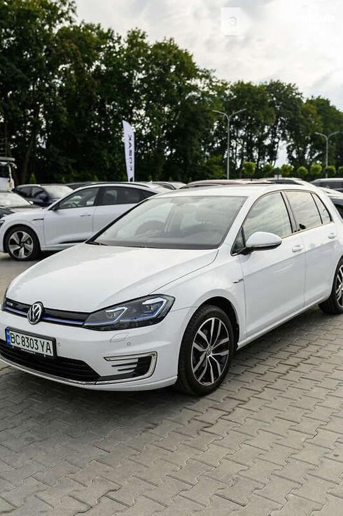 Volkswagen e-Golf 2019 - фото 18