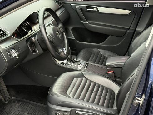 Volkswagen Passat 2012 синий - фото 10