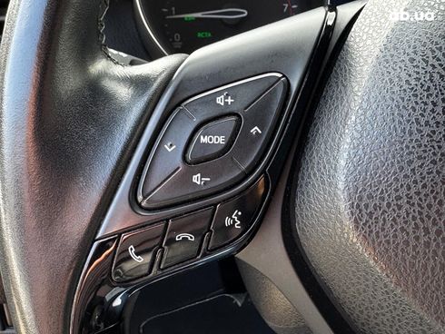 Toyota C-HR 2017 красный - фото 20