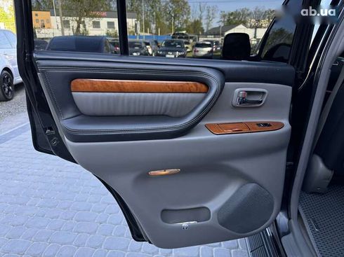 Lexus LX 2005 - фото 20