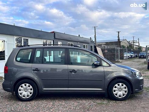 Volkswagen Touran 2015 - фото 3