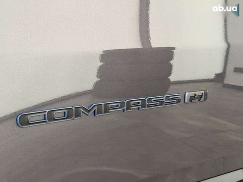 Jeep Compass 2021 - фото 12