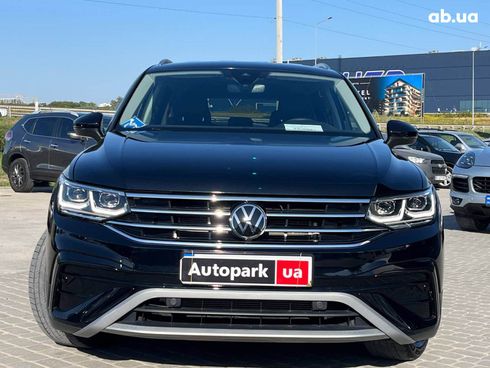 Volkswagen Tiguan 2021 черный - фото 2