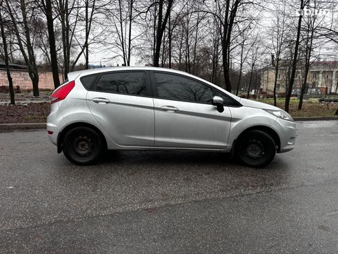 Ford Fiesta 2012 серый - фото 8