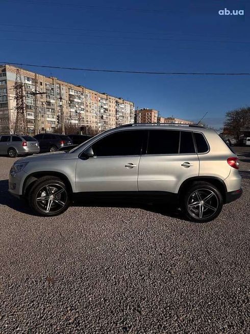 Volkswagen Tiguan 2011 - фото 2