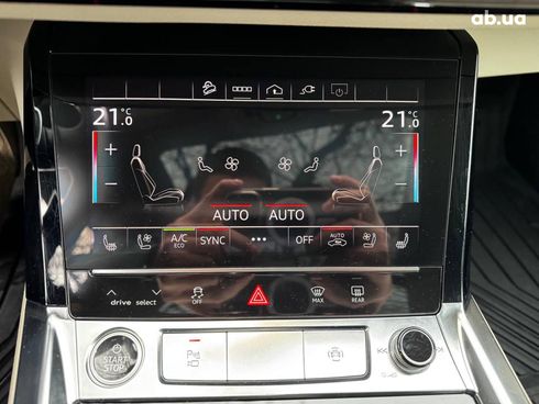 Audi E-Tron 2020 синий - фото 28